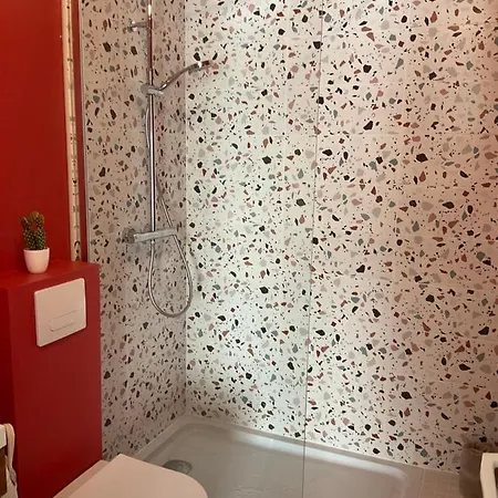 Ma Pierre A L'edifice, Face A La Cite Vue Sublime, Avec Terrasse *