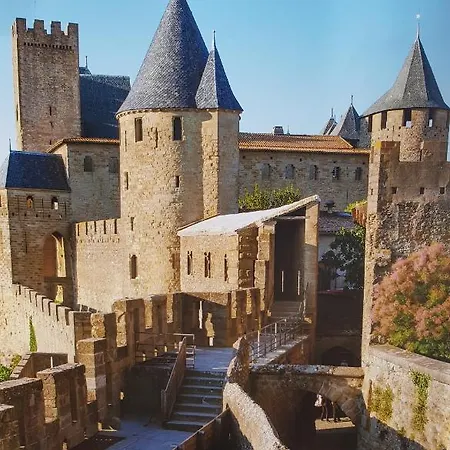 Ma Pierre A L'edifice, Face A La Cite Vue Sublime, Avec Terrasse *